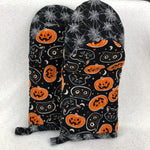Load image into Gallery viewer, Oven Mitts: Retro Halloween
