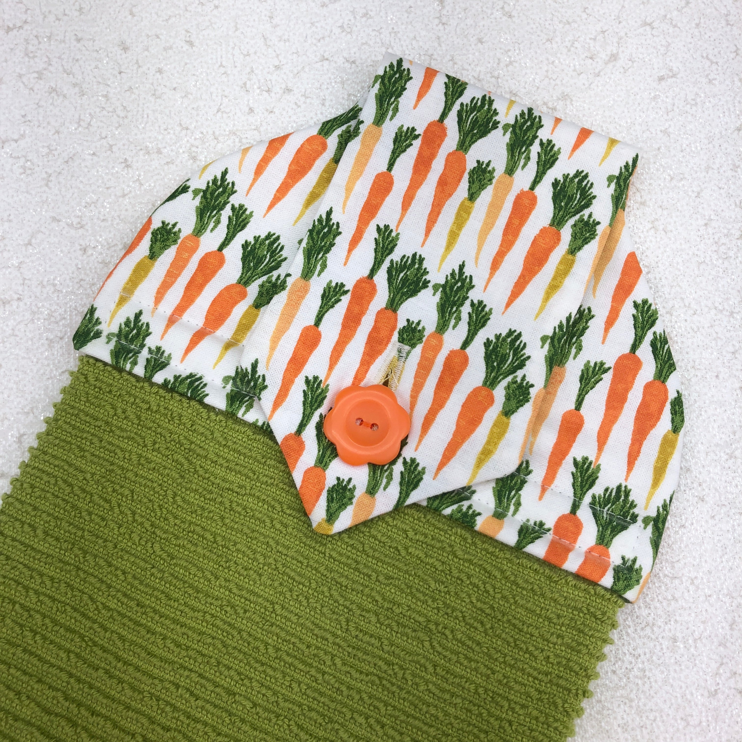 Kitchen Towel: Eat Your Carrots