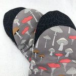 Load image into Gallery viewer, Oven Mitts: Mushrooms on Sand
